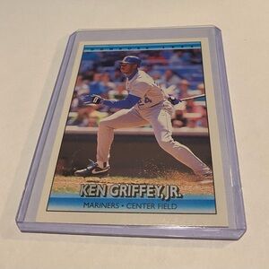 Ken Griffey Jr. 1992 Rare! Error Baseball Card # 165 (No Dot after inc) Vintage